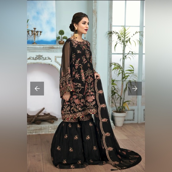 Sold!!! Indian/Pakistani Suit. 3piece pakistani suit. Branded. - Picture 3 of 15